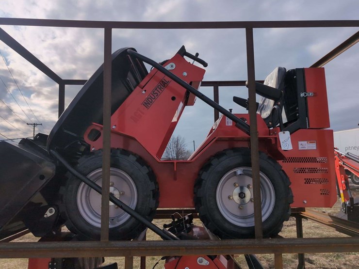 agt-gas-powered-mini-track-skid-steer-loader-sda-140w---red-image-4