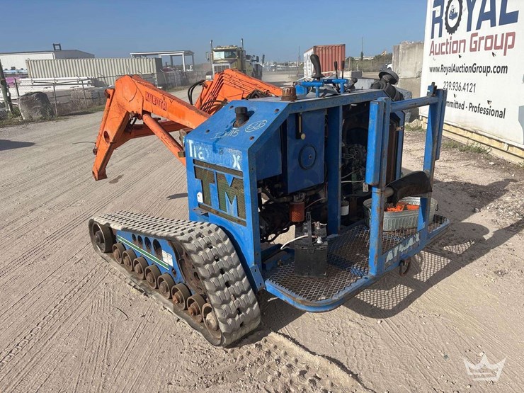 traxmax-kubota-stand-on-track-loader-skid-steer-image-4