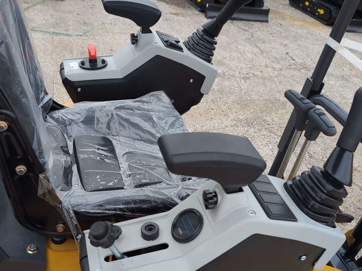 cfg-industrial-mini-excavator---qk20r---yellow-image-8