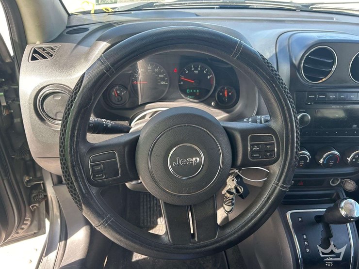 2012-jeep-compass-image-11