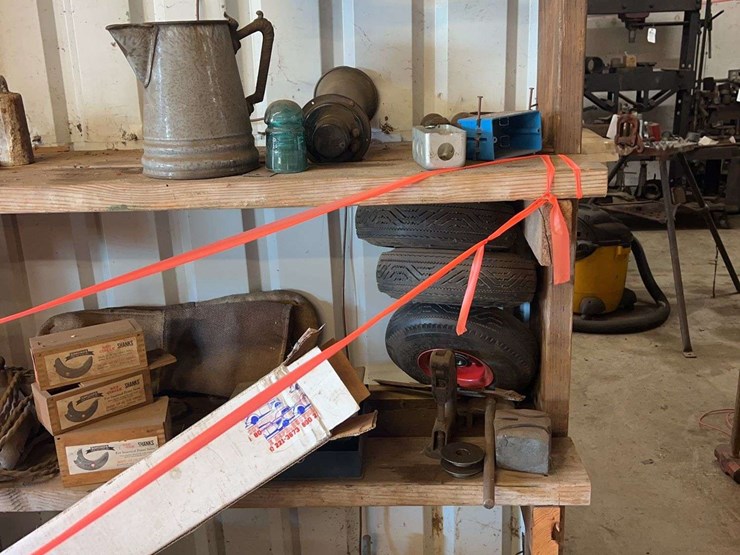 contents-of-wall-image-8