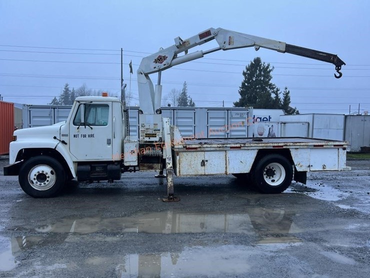 1988-international-s1700-image-2