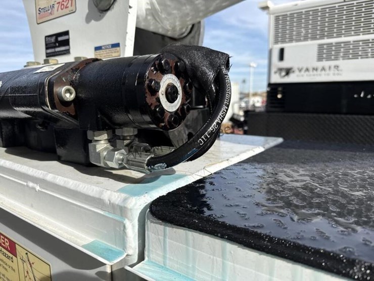 2016-ford-f550-image-41