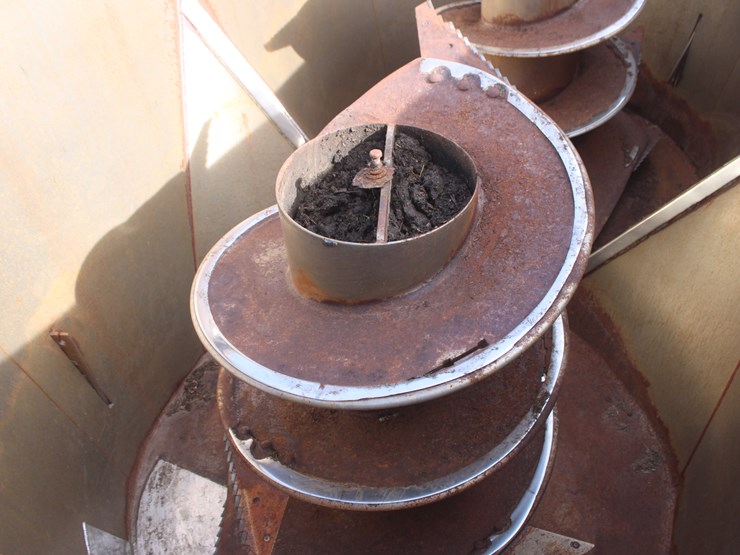 supreme-intl-700t-image-18