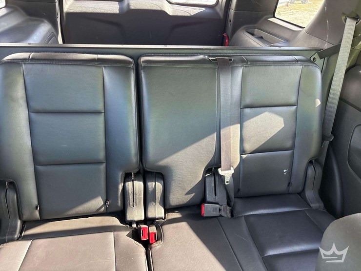 2015-ford-explorer-image-21