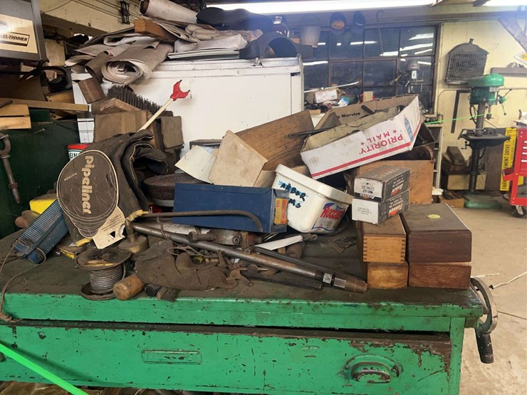 (2)-cabinets-with-contents-image-8