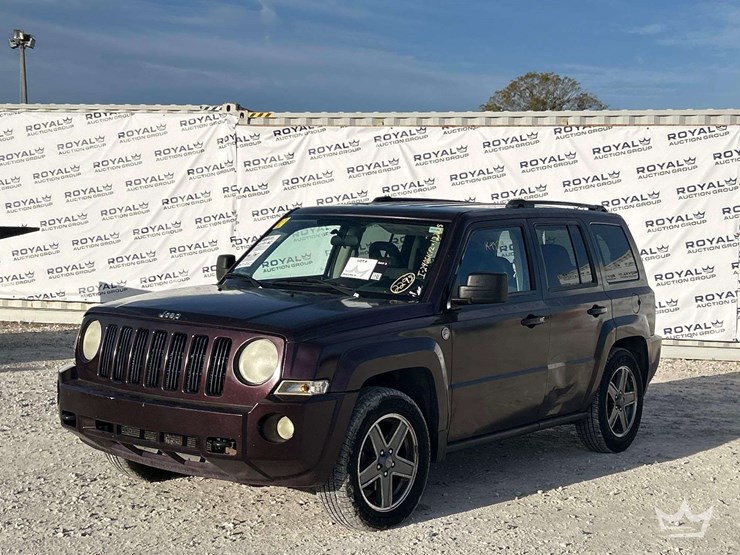 2009-jeep-patriot-image-1