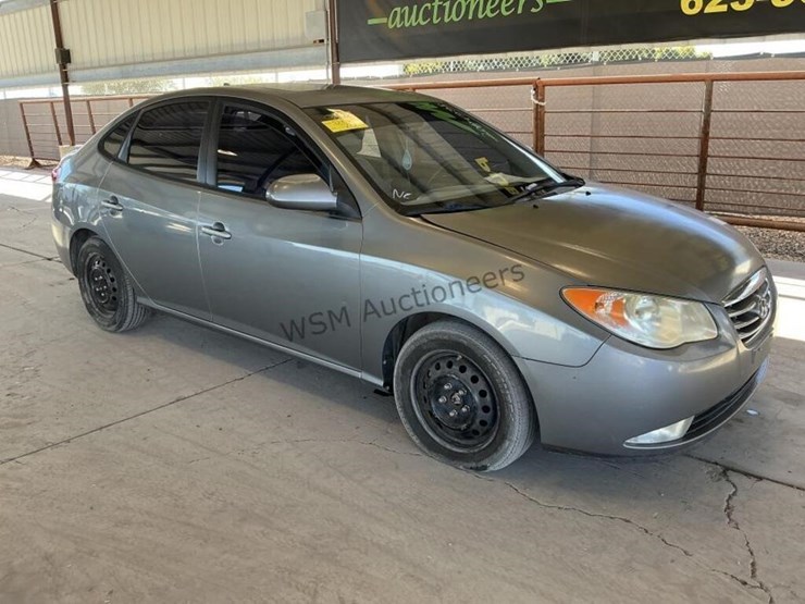 2010-hyundai-elantra-sdn-image-2