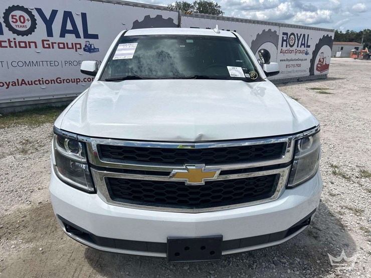 2016-chevrolet-tahoe-image-22