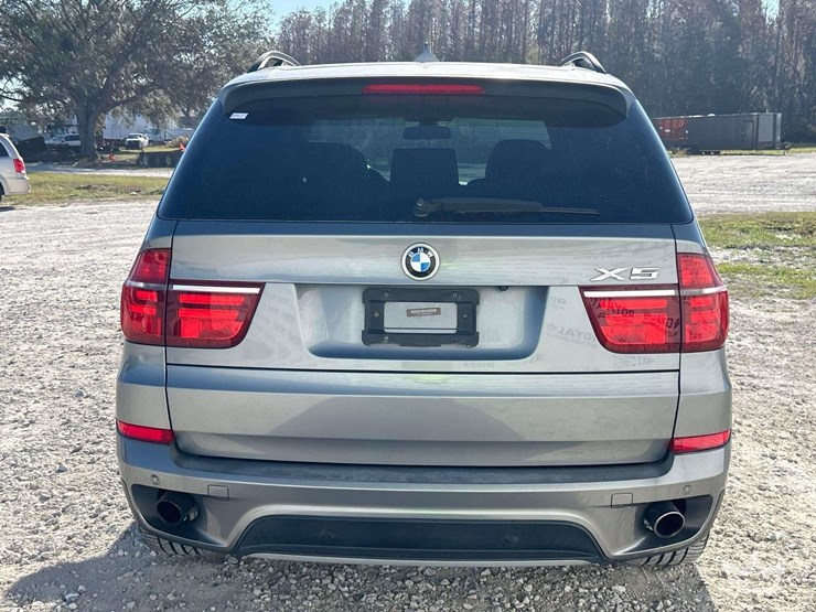 2013-bmw-x5-image-31