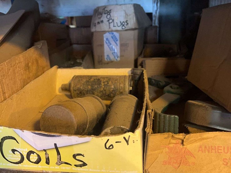 contents-of-shelves-image-19