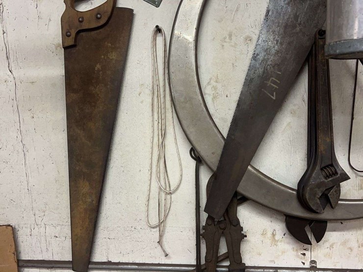 contents-of-wall-image-4