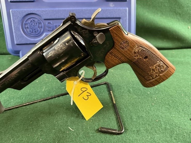 nib-smith-&-wesson-mdl.29-10-44mag-revolver-image-8