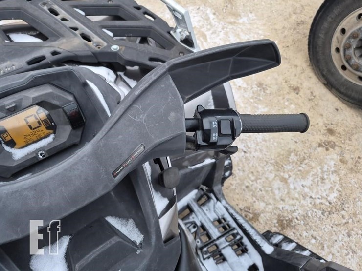 can-am-outlander-800-r-image-12