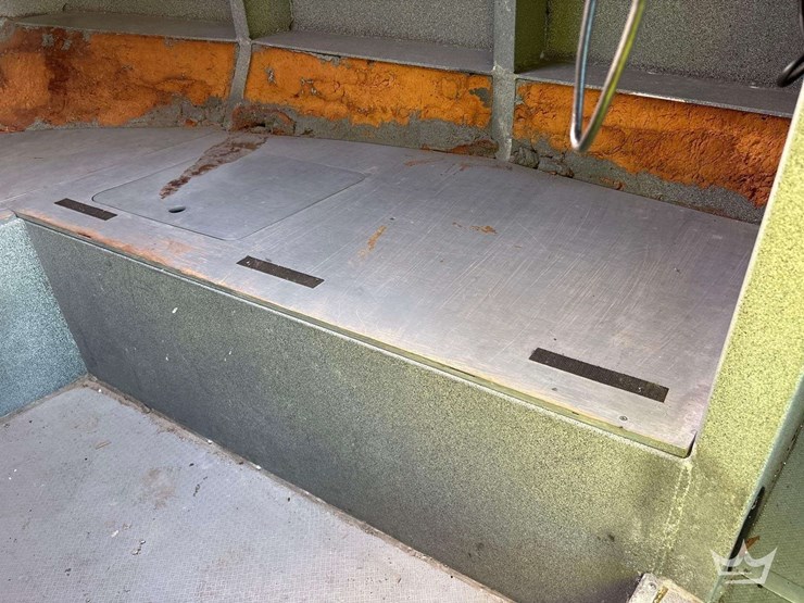 tug-boat-with-tri-axle-magic-tilt-boat-trailer-image-85