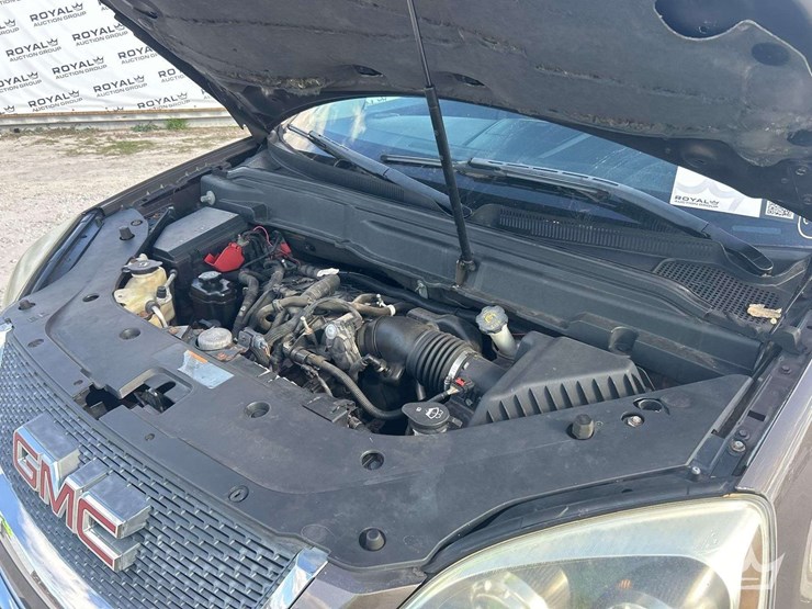 2012-gmc-acadia-image-7