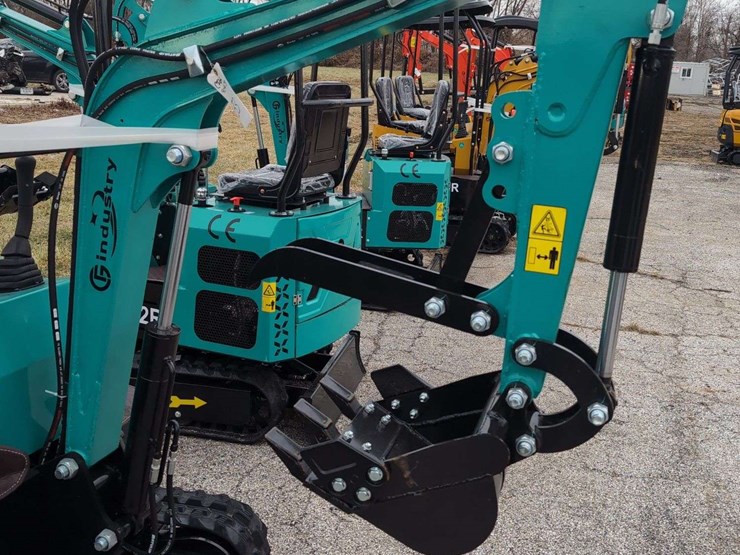 cfg-industrial-mini-excavator---mh12r---green-image-8