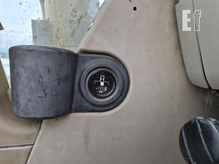 caterpillar-322c-image-13