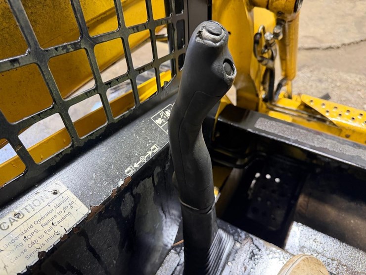 john-deere-250-image-17