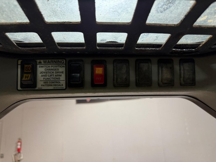 bobcat-t250-image-24