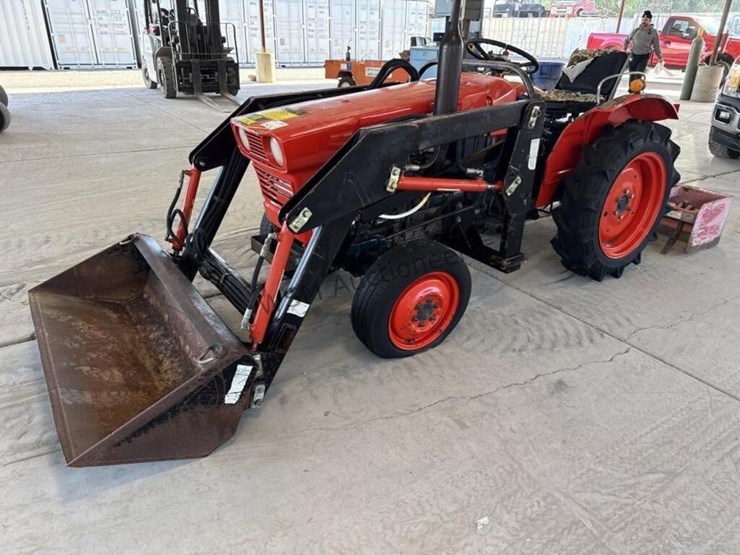 kubota-l2201-image-4