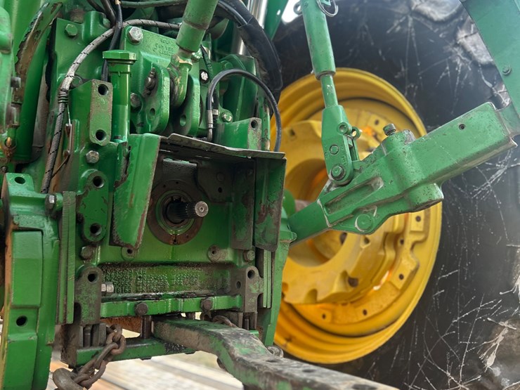 john-deere-7330-image-7