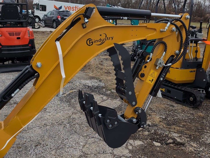cfg-industrial-mini-excavator---qk20r---yellow-image-7