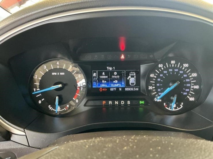 2016-ford-fusion-se-sdn-image-15