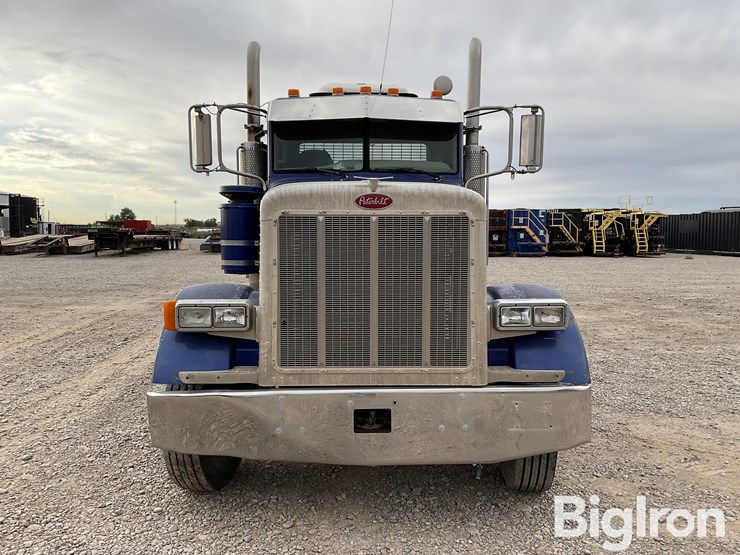 2007-peterbilt-378-image-2