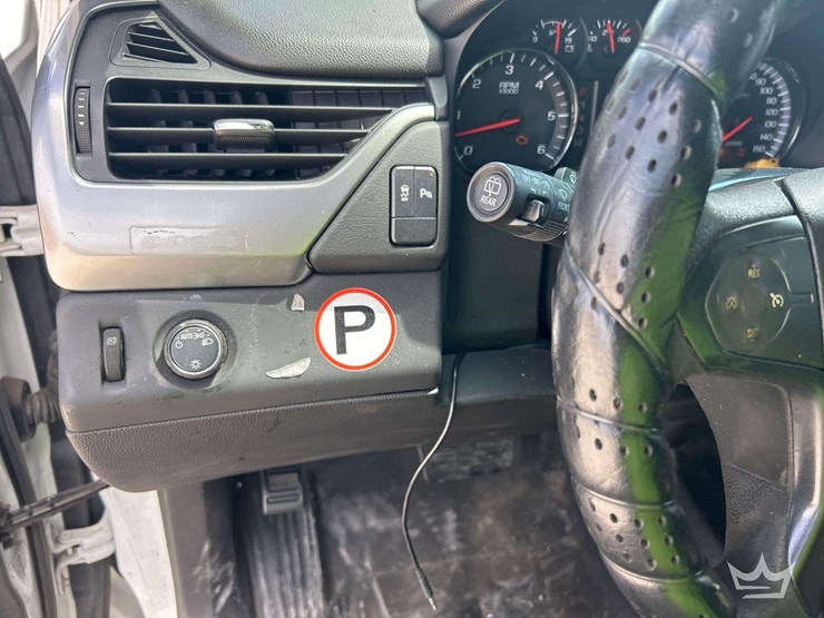 2016-chevrolet-tahoe-image-14