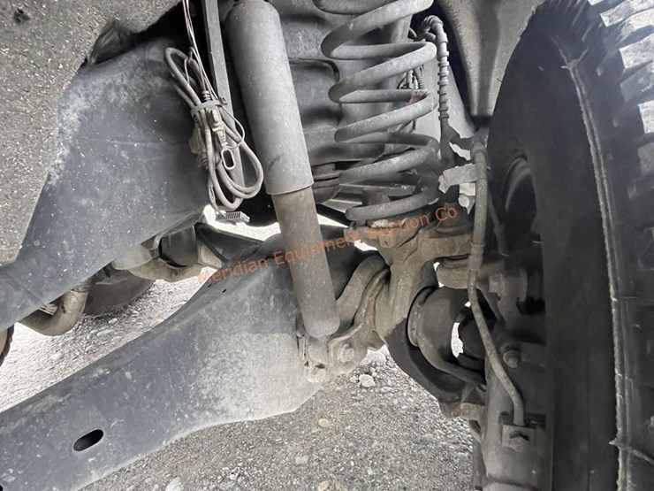 2021-ford-f350-xl-image-32