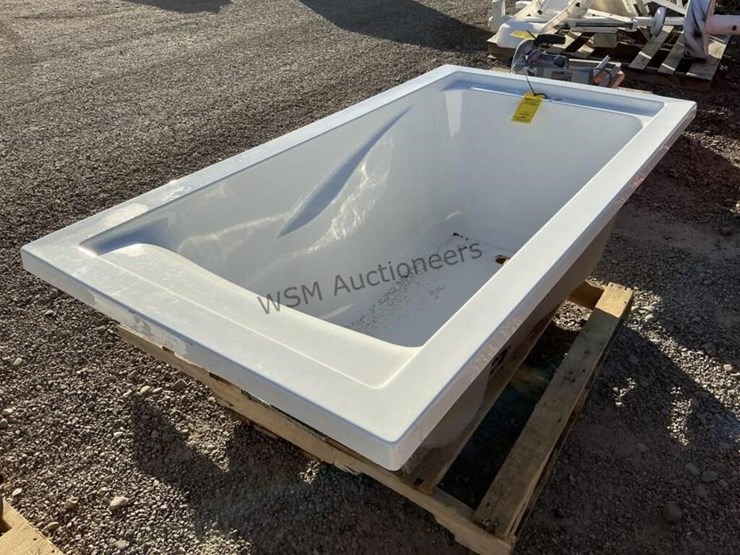 american-standard-bath-tub-image-3