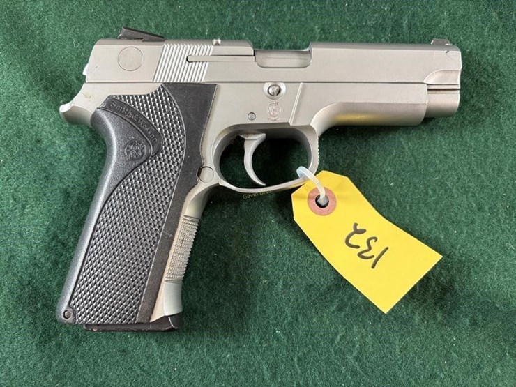 smith-&-wesson-mdl.40-46-40-s&w-pistol-image-1