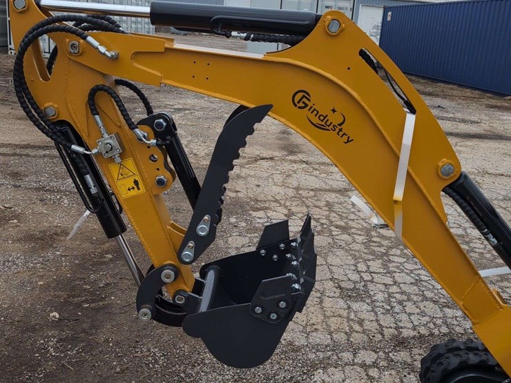 cfg-industrial-mini-excavator---qk20r---yellow-image-2