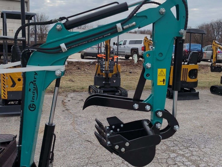 cfg-industrial-mini-excavator---h15r---green-image-10