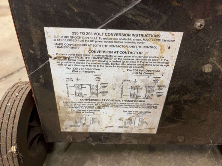 century-plasma-cutter-image-10