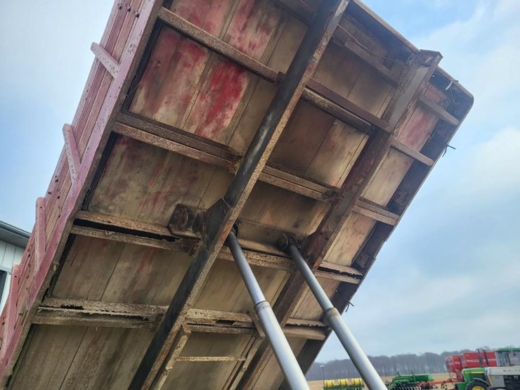 1970-international-loadstar-image-85