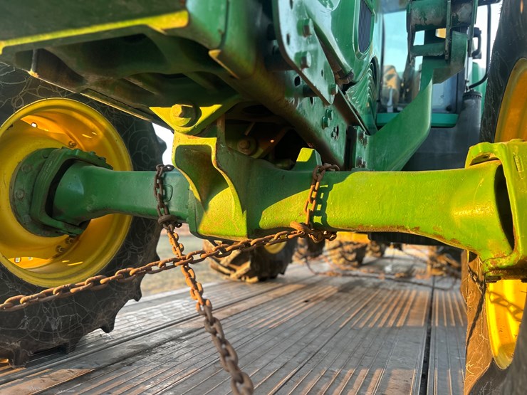 john-deere-7330-image-3