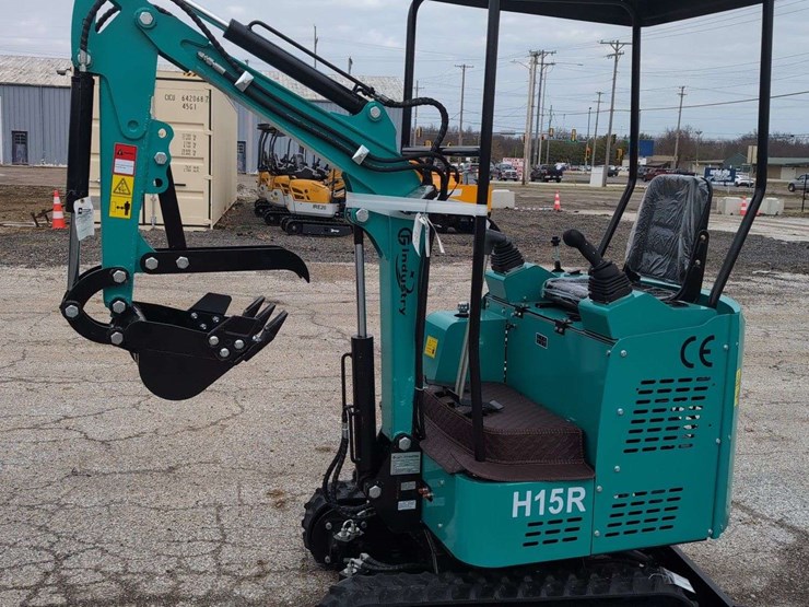 cfg-industrial-mini-excavator---h15r---green-image-1