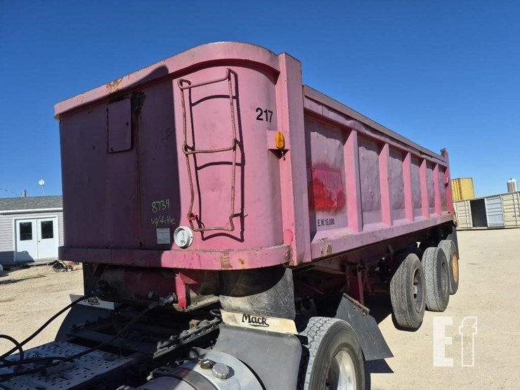 heil-trailer-image-2