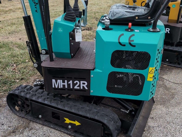 cfg-industrial-mini-excavator---mh12r---green-image-2