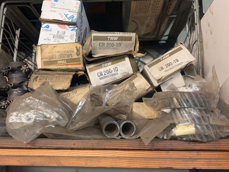 contents-of-shelf-and-gears-image-12