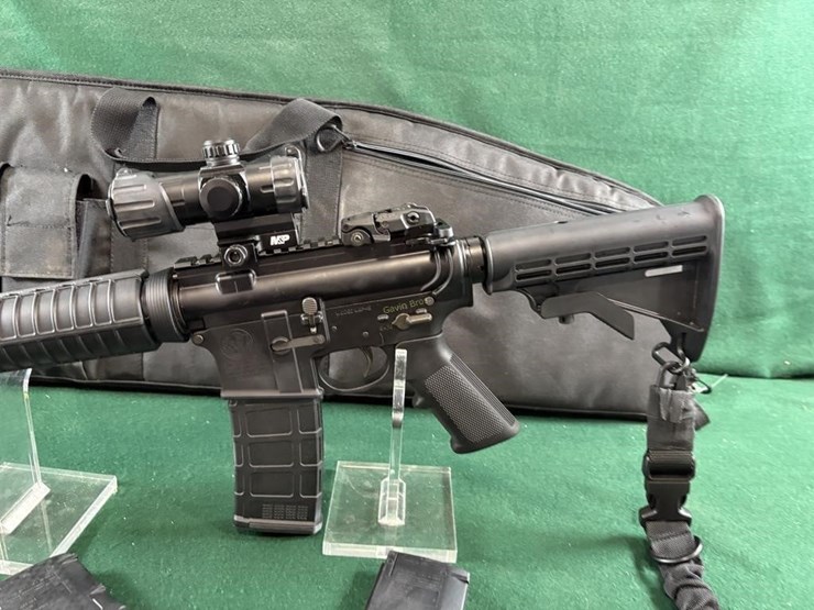 smith-&-wesson-m&p-15-5.56-ar-rifle-image-11