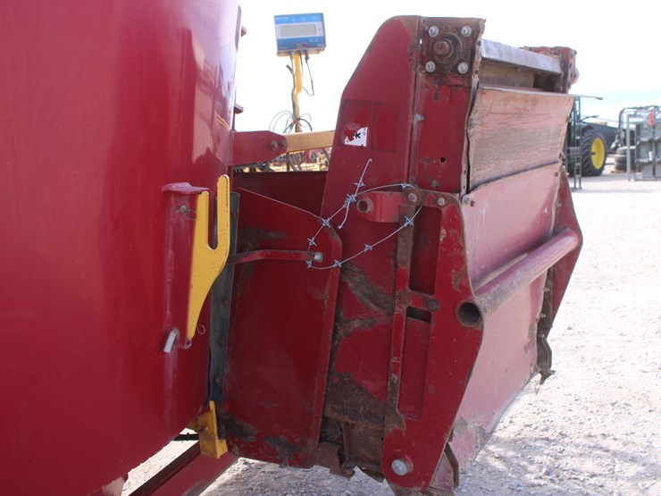 supreme-intl-700t-image-12