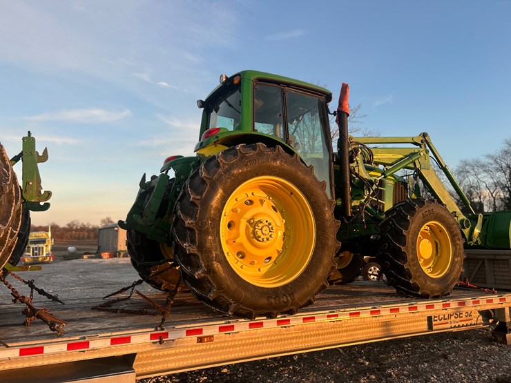john-deere-7330-image-2