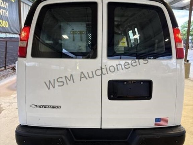 chevrolet-express-2500-image-8