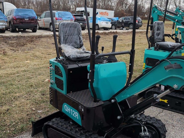 cfg-industrial-mini-excavator---qh12r---green-image-4