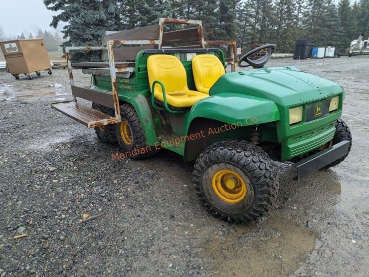 john-deere-gator-image-3