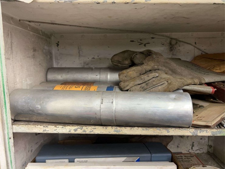 tool-cabinets-with-contents-and-arc-welder-image-10