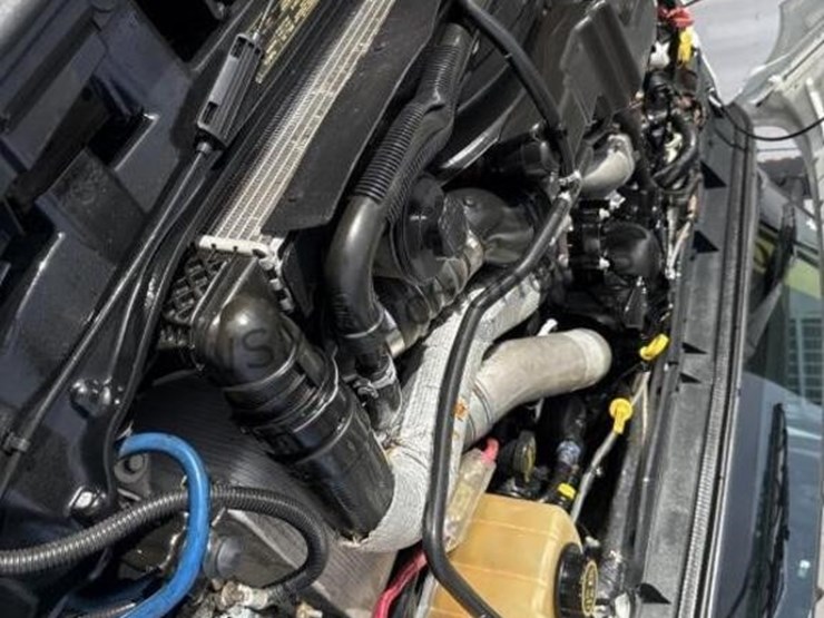 2016-ford-f550-image-25